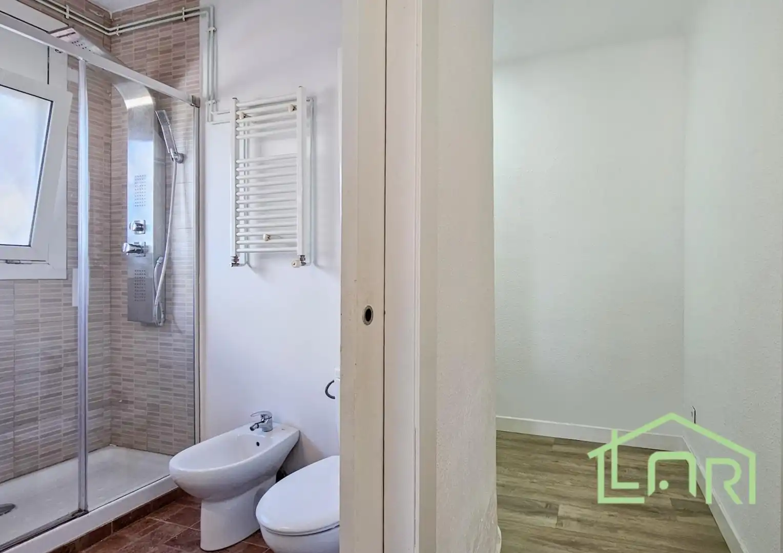 Bany de Casa o xalet en venda en Sant Just Desvern amb Calefacció, Jardí privat i Parquet