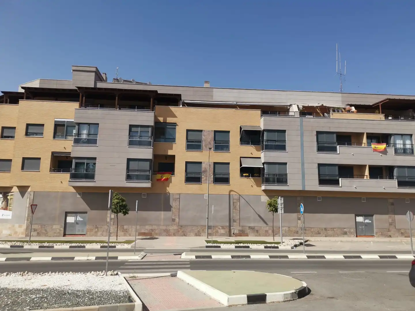 Vista exterior de Pis en venda en Bigastro amb Moblat