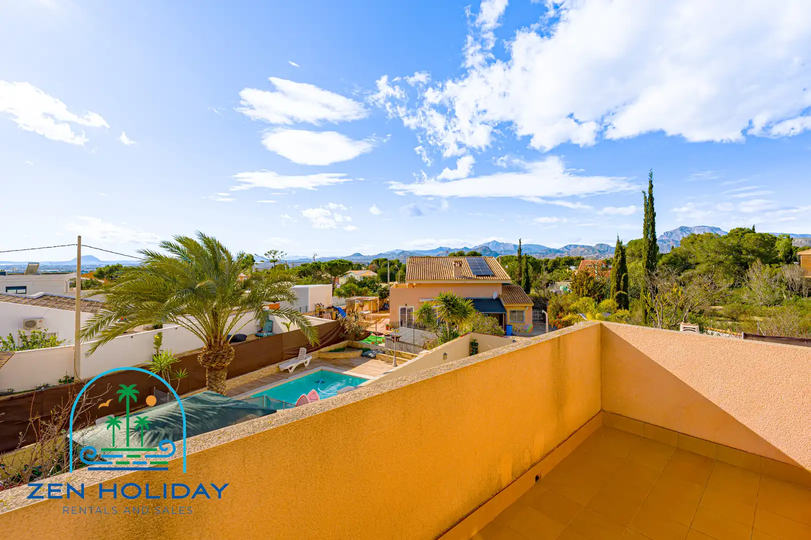 Vista exterior de Casa adosada en venta en Busot con Aire acondicionado, Calefacción y Jardín privado