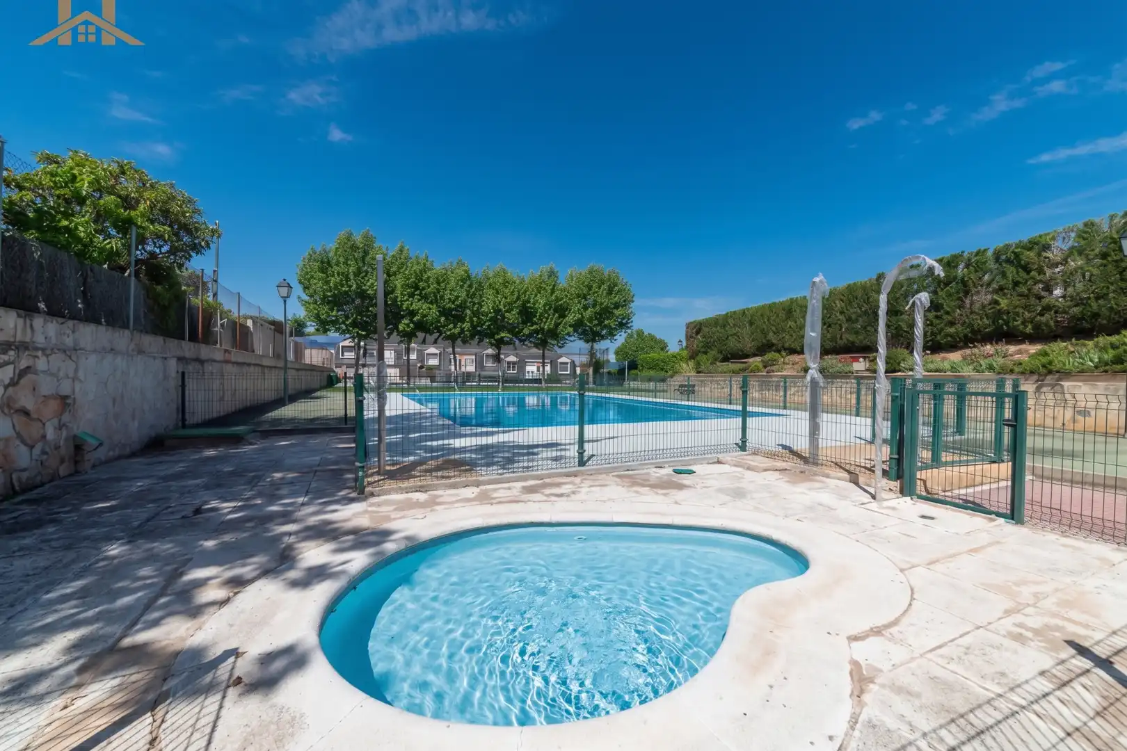 Piscina de Casa o xalet en venda en Arroyomolinos (Madrid) amb Aire condicionat, Calefacció i Jardí privat