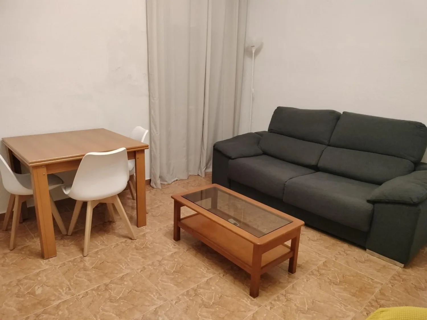 Sala d'estar de Apartament de lloguer en Alboraya amb Moblat