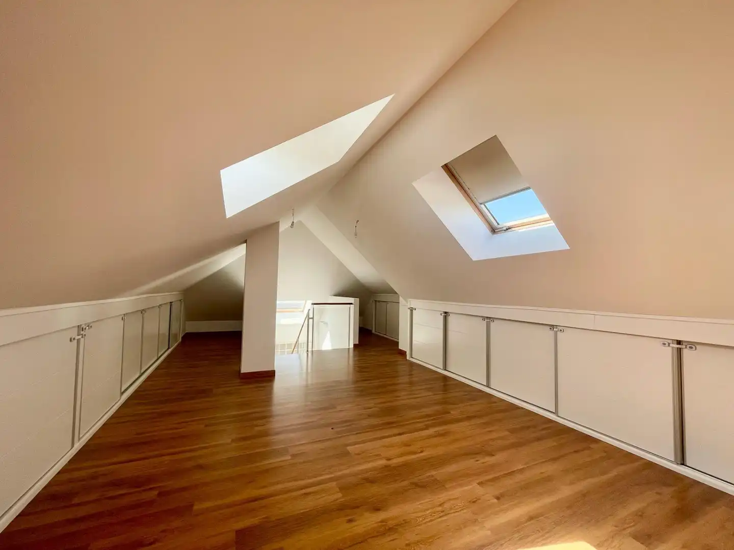 Casa adosada de alquiler en Majadahonda con Aire acondicionado, Calefacción y Jardín privado