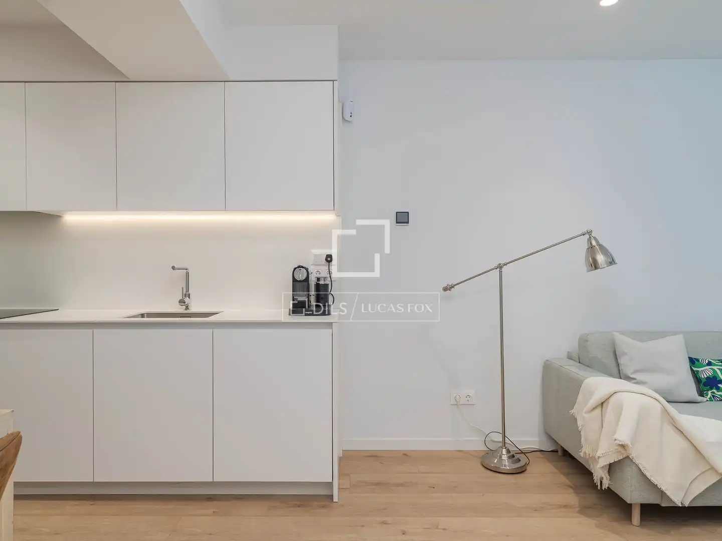 Kitchen of Flat for rent in Barcelona  with Air Conditioner, Parquet flooring and Furnished