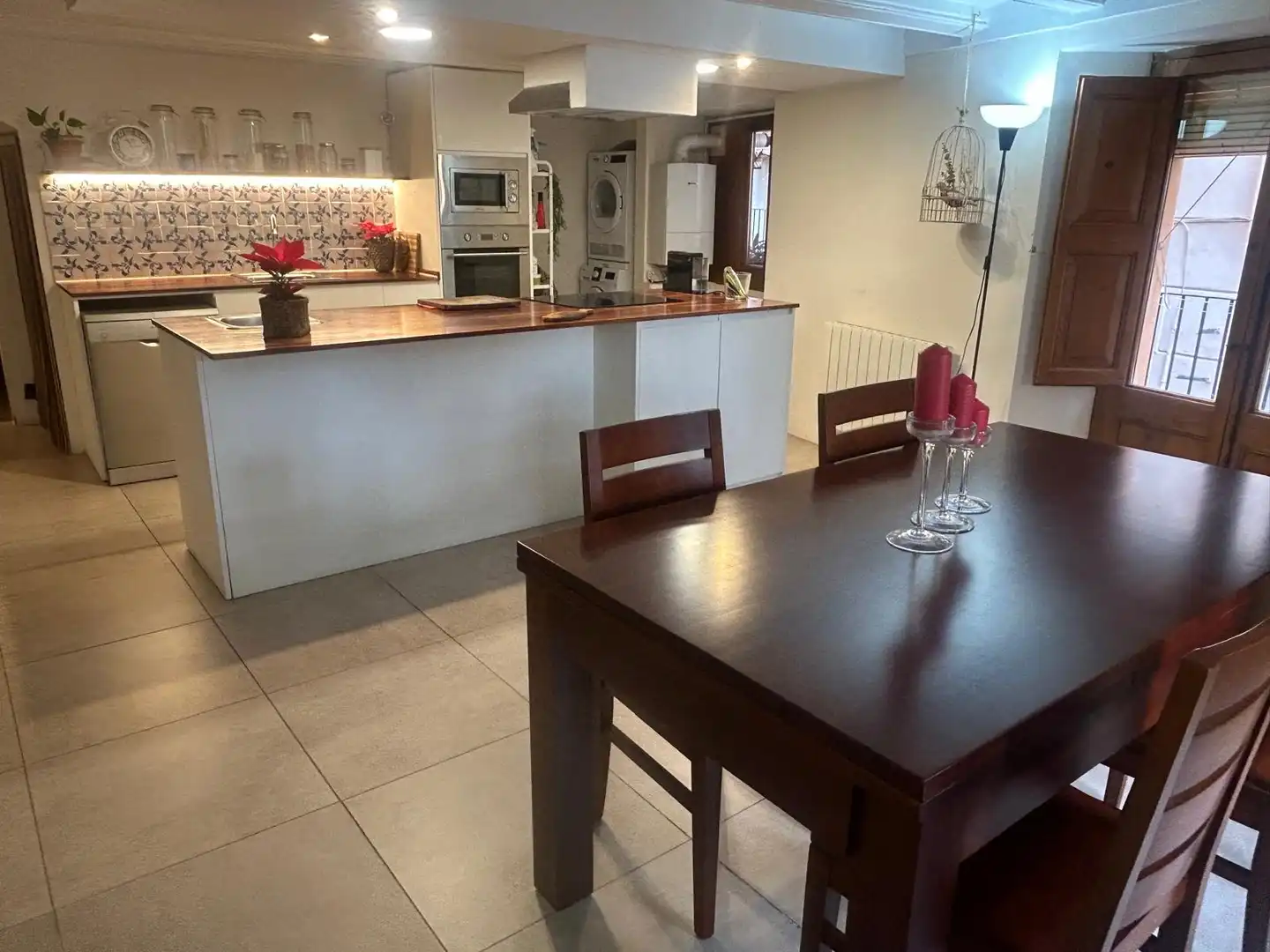 Cocina de Piso en venta en Vilanova i la Geltrú con Microondas y Balcón