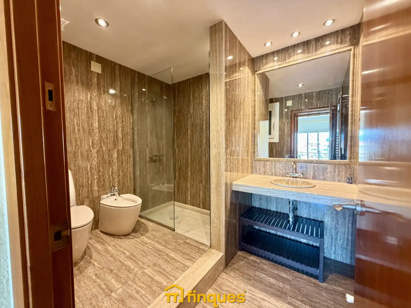 Baño de Piso en venta en Mollet del Vallès con Aire acondicionado, Calefacción y Parquet
