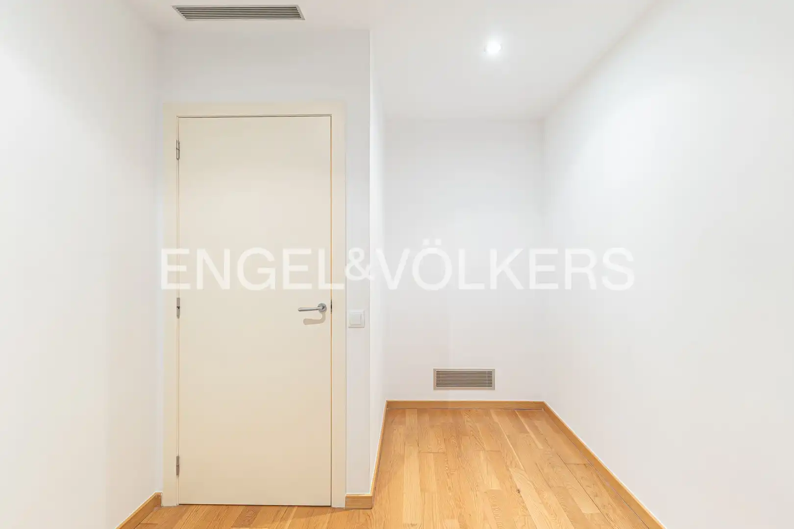 Piso en venta en Barcelona con Aire acondicionado, Calefacción y Parquet