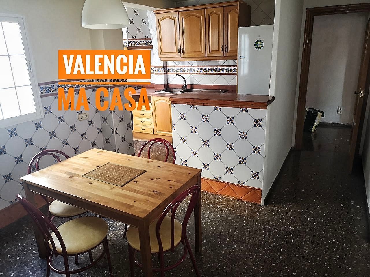 Kitchen of Flat to rent in  Valencia Capital  with Air Conditioner, Heating and Terrace