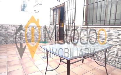 Exterior view of Single-family semi-detached for sale in Alcalá de Guadaira  with Air Conditioner, Balcony and Alarm