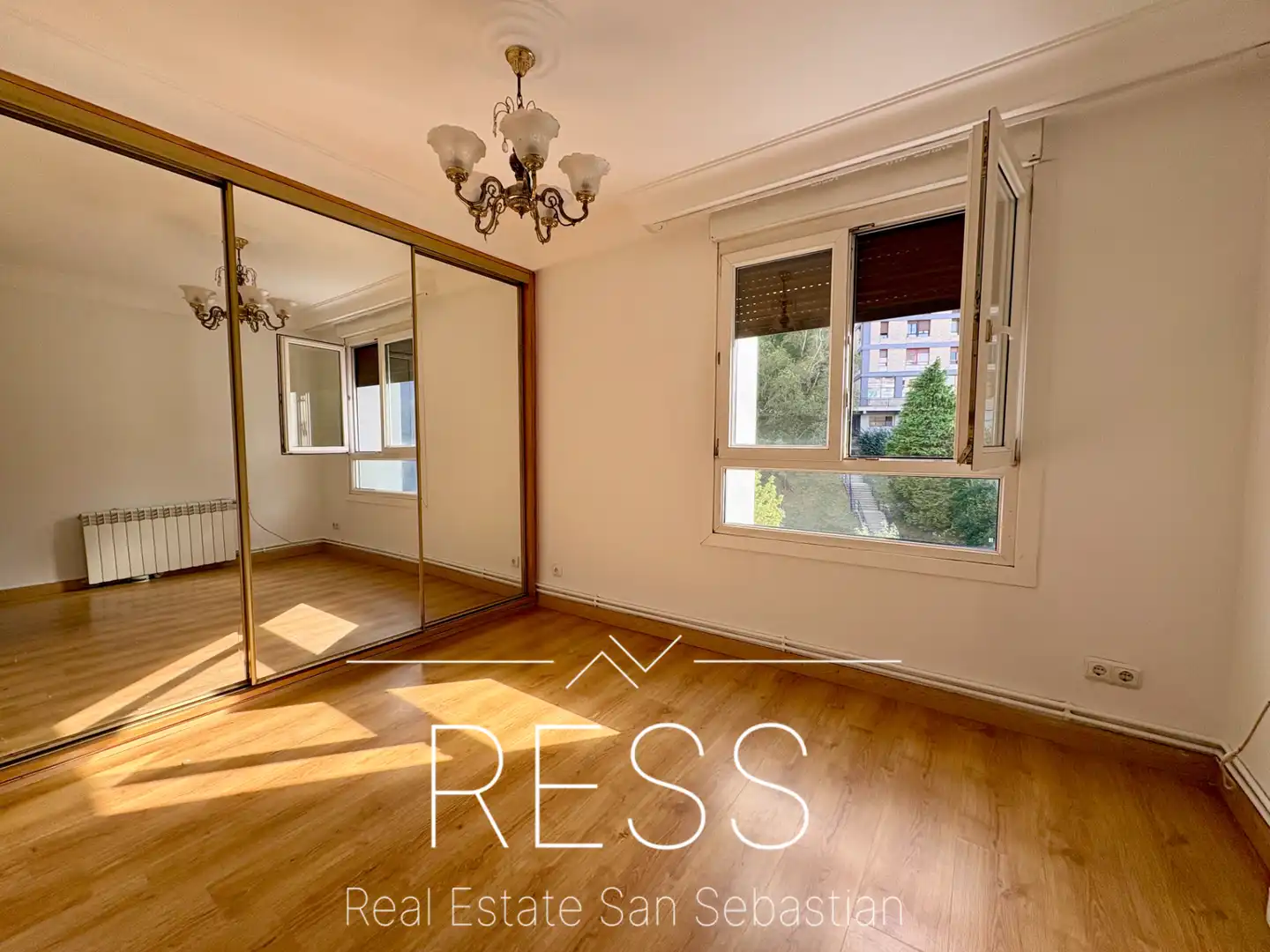 Flat with terrace for sale in Sorgintzulo Kalea 7, imagen 2