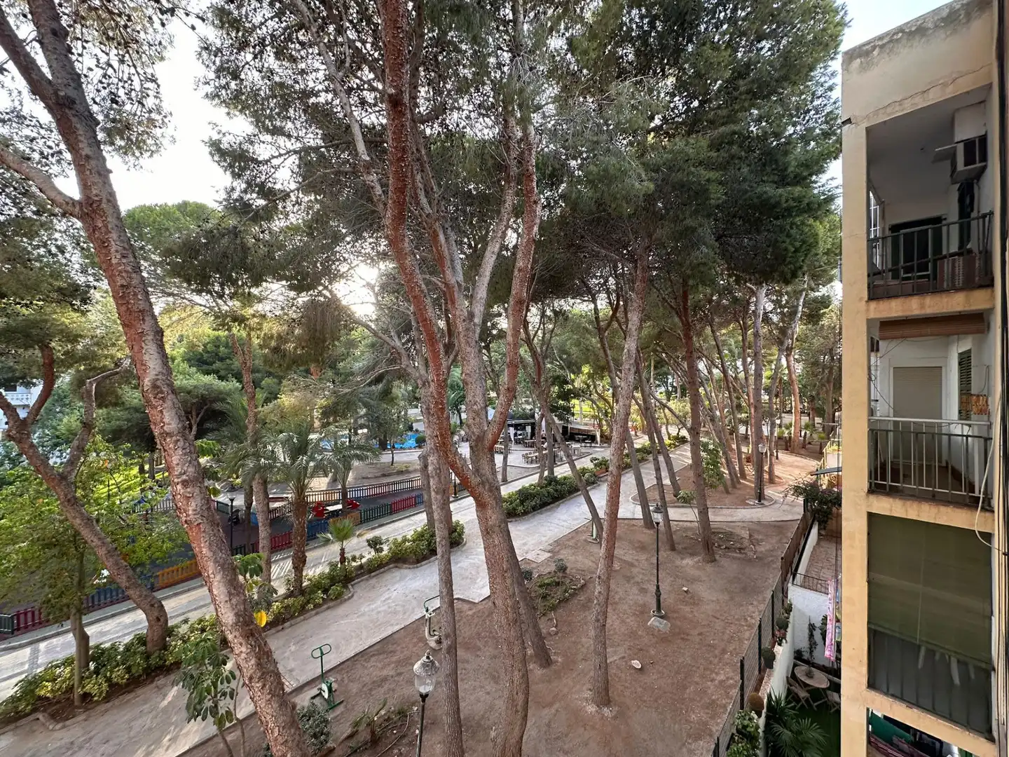 Vista exterior de Piso de alquiler en Roquetas de Mar