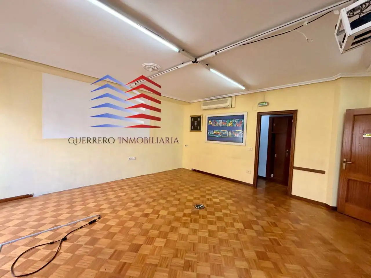 Piso en venta en Ourense Capital  con Calefacción, Trastero y Balcón