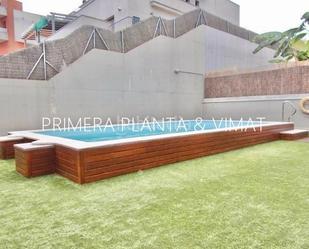 Swimming pool of Flat to rent in Mataró  with Air Conditioner, Heating and Private garden