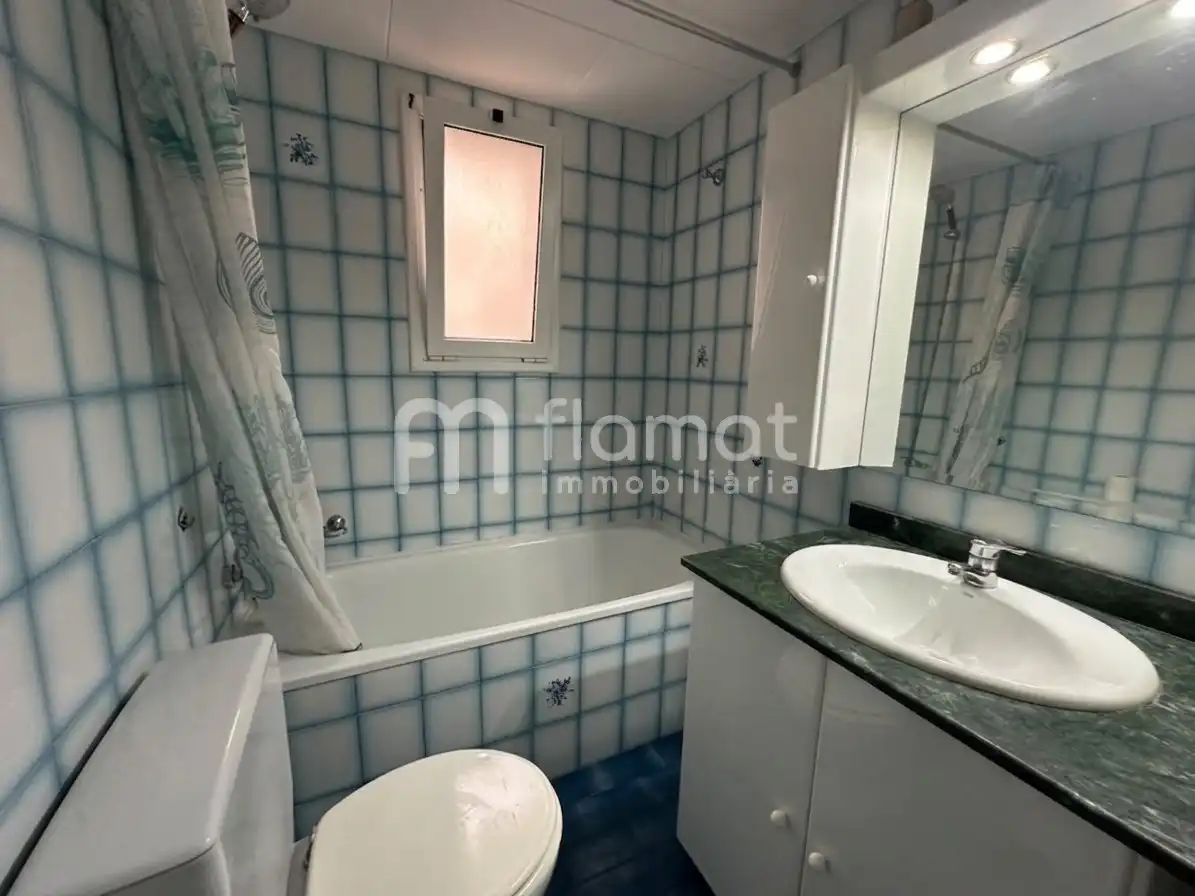 Badezimmer von Wohnung zum Verkauf in Blanes