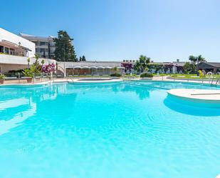 Swimming pool of Single-family semi-detached for sale in Estepona  with Air Conditioner and Terrace