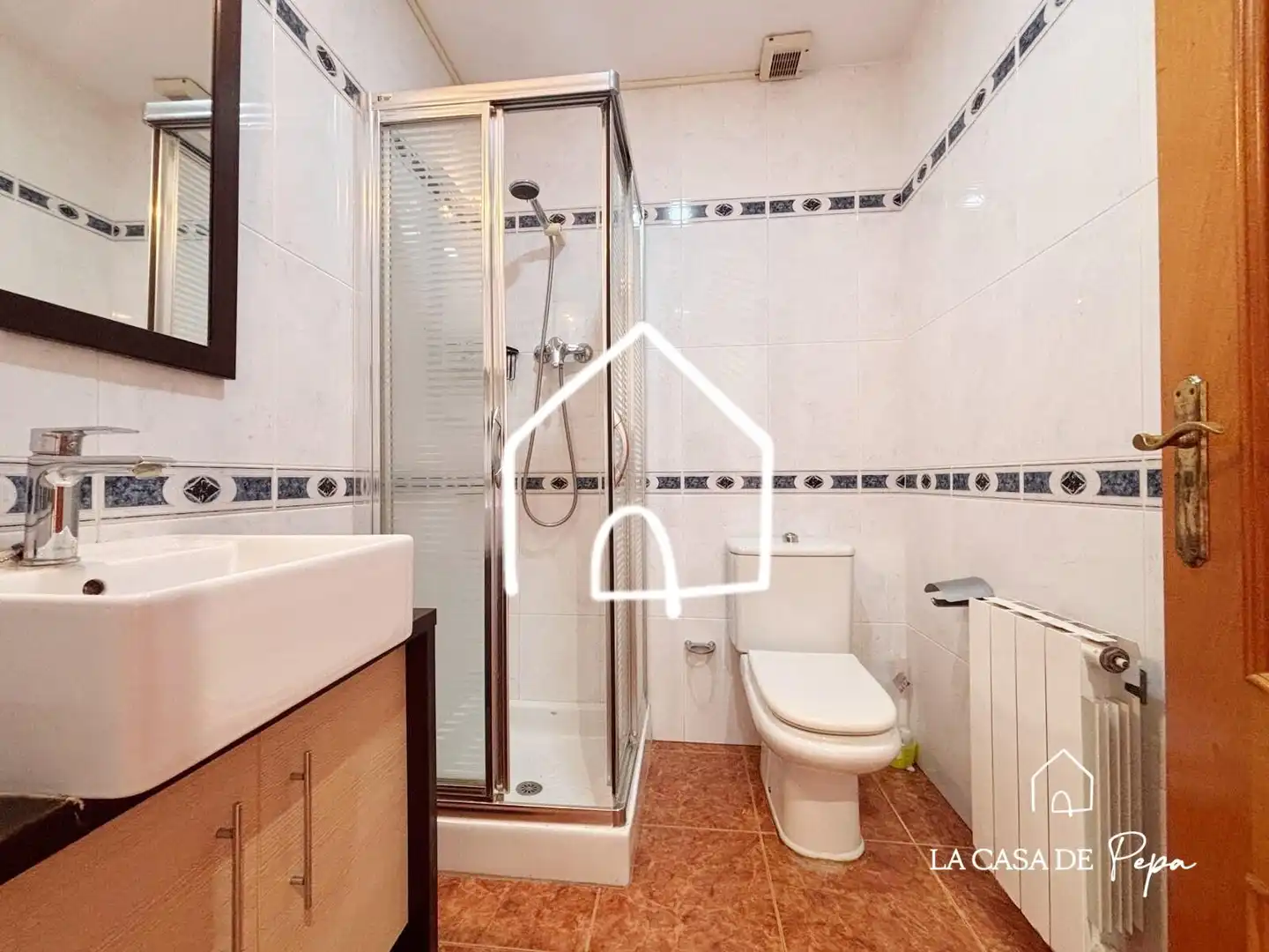 Baño de Piso en venta en Viladecans con Aire acondicionado, Calefacción y Terraza