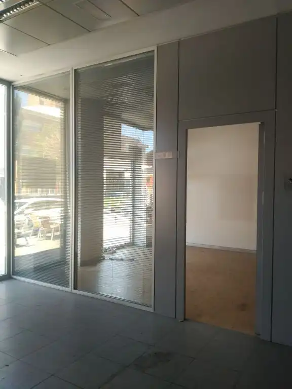 Business premises for sale in Avenida de la Universidad, imagen 3