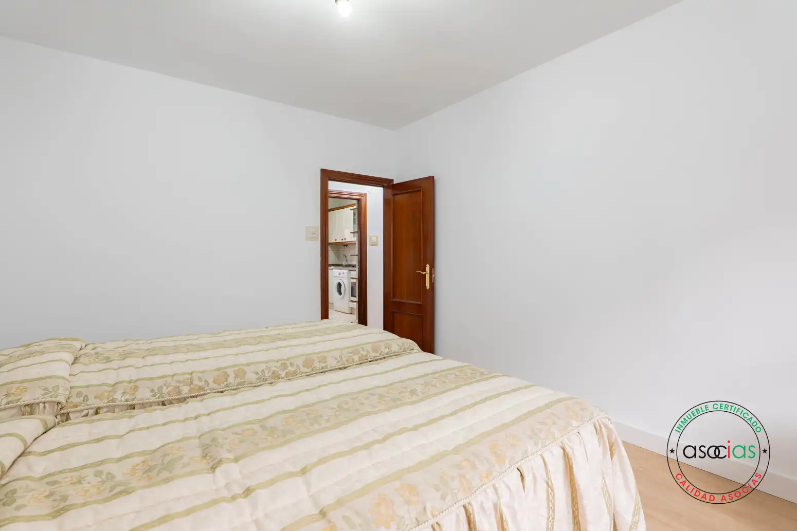 Habitación de Piso en venta en Gijón  con Calefacción y Balcón