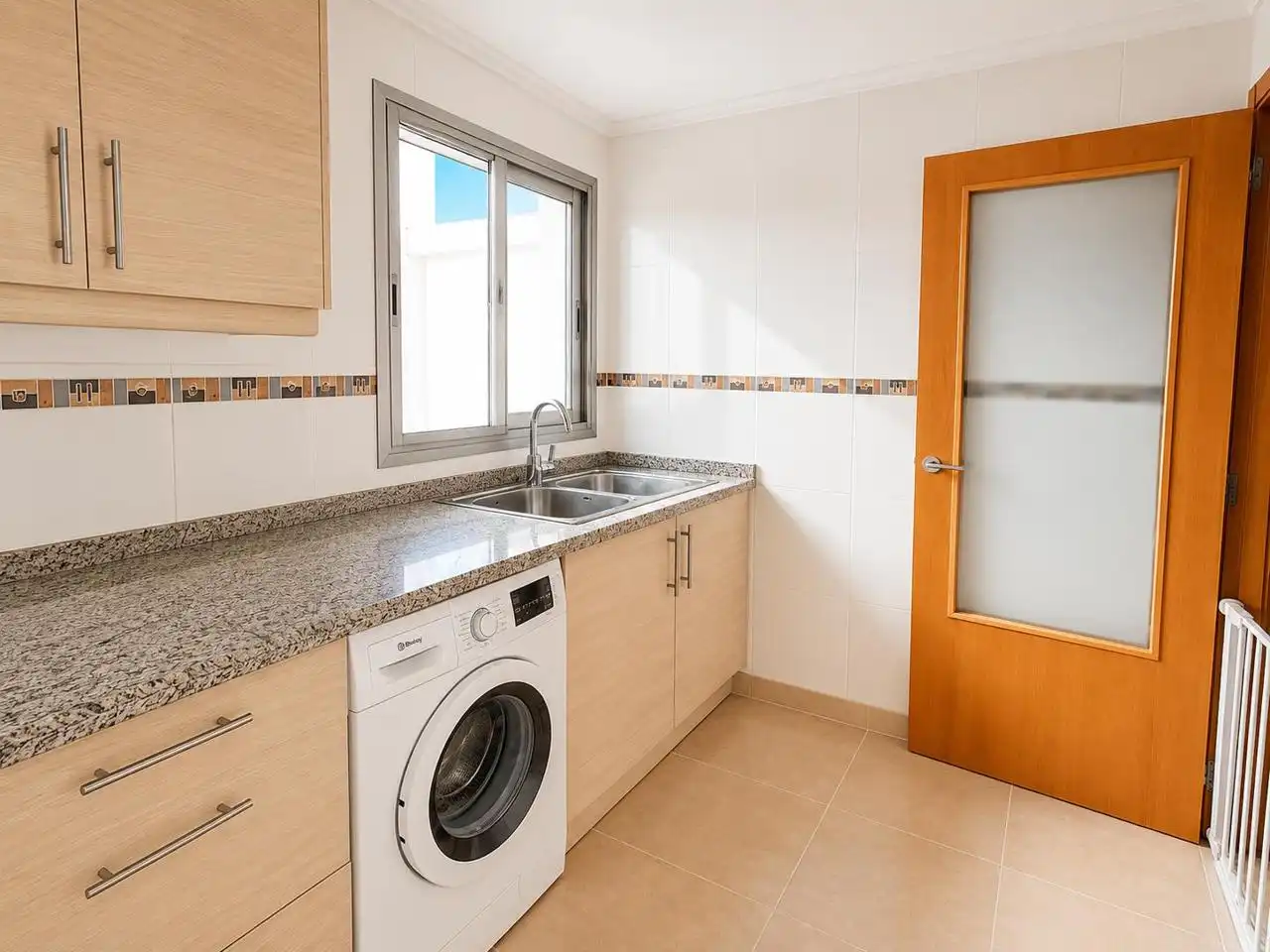 Cuina de Àtic en venda en Oliva amb Aire condicionat, Terrassa i Traster