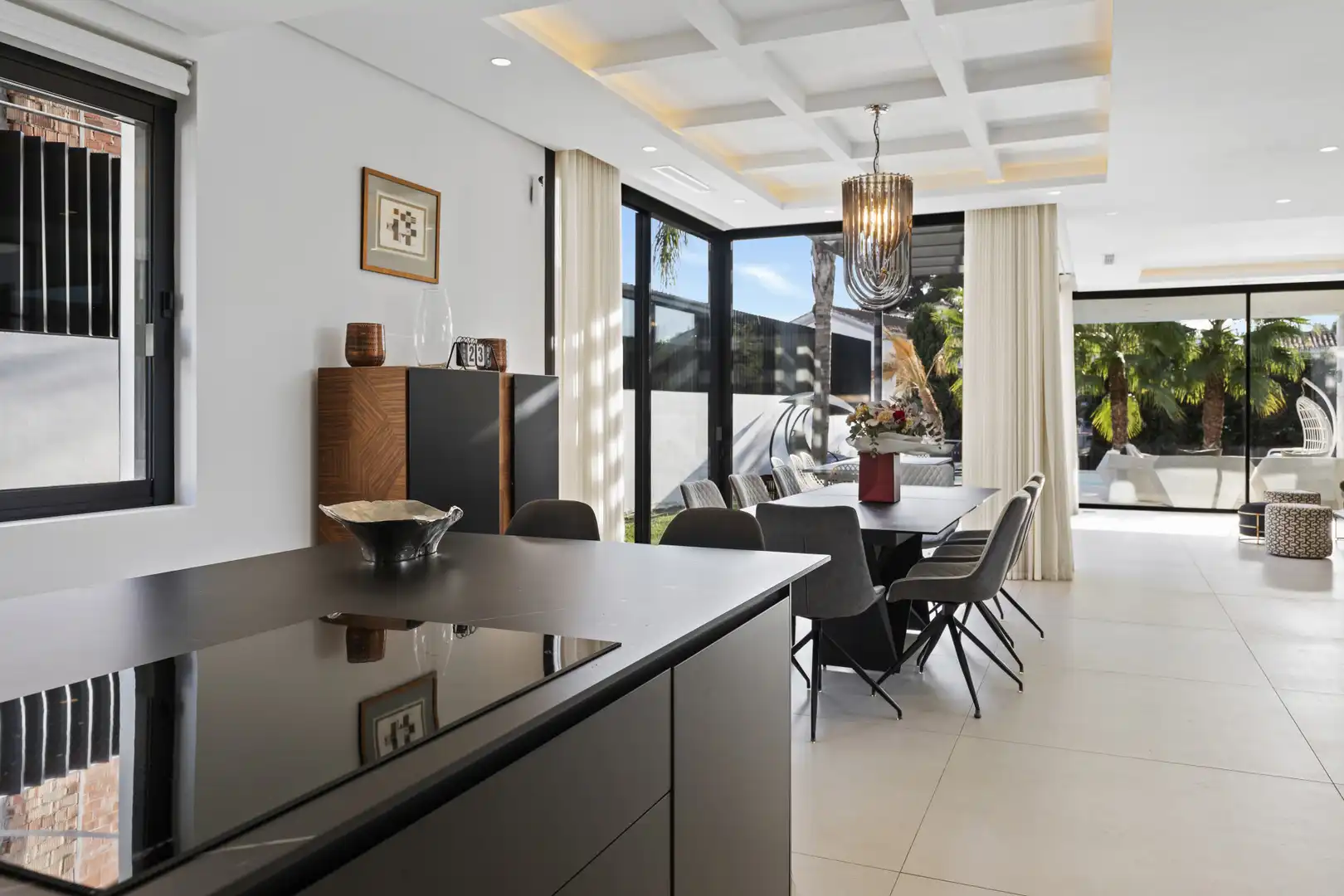 Comedor de Casa o chalet en venta en Marbella con Aire acondicionado, Jardín privado y Terraza