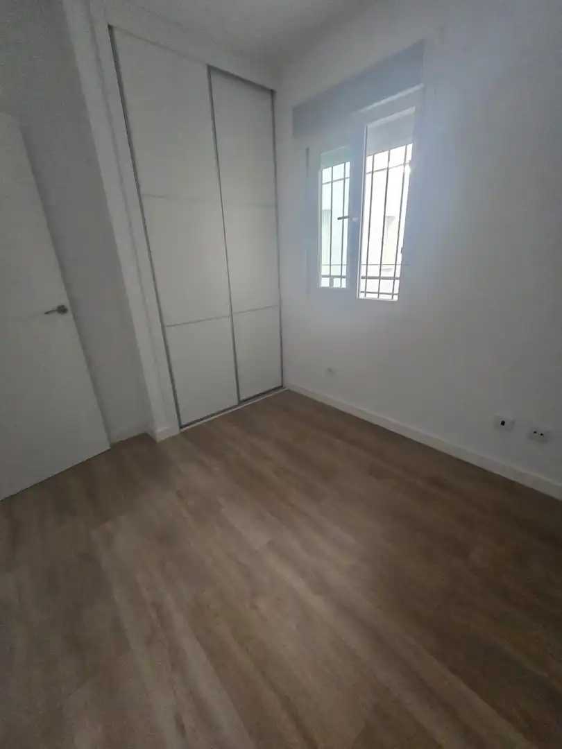 Bedroom of Flat for sale in Mijas