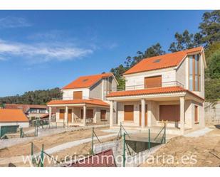 Exterior view of House or chalet for sale in Sanxenxo  with Terrace