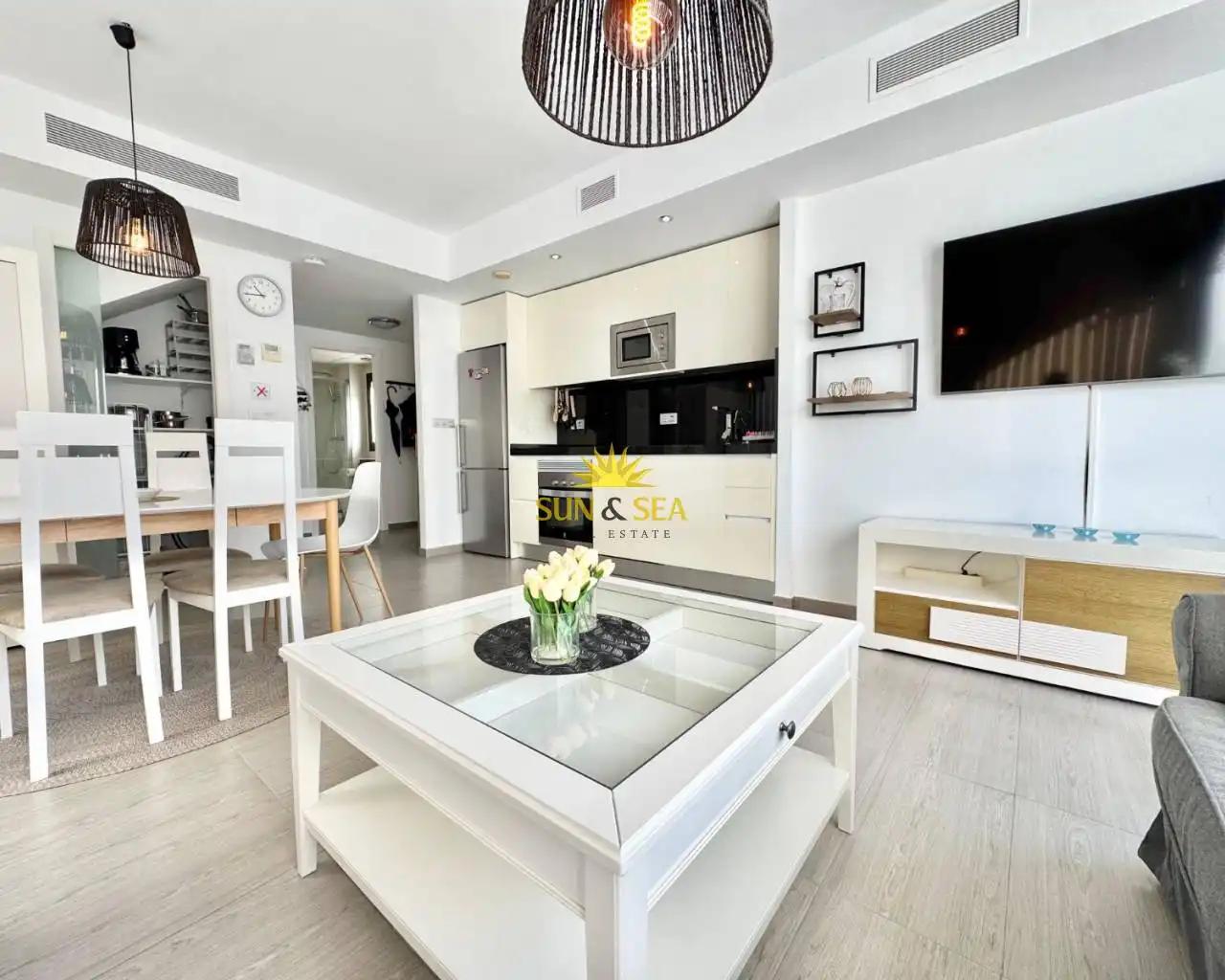 Sala d'estar de Casa o xalet de lloguer en Torrevieja amb Aire condicionat, Calefacció i Jardí privat