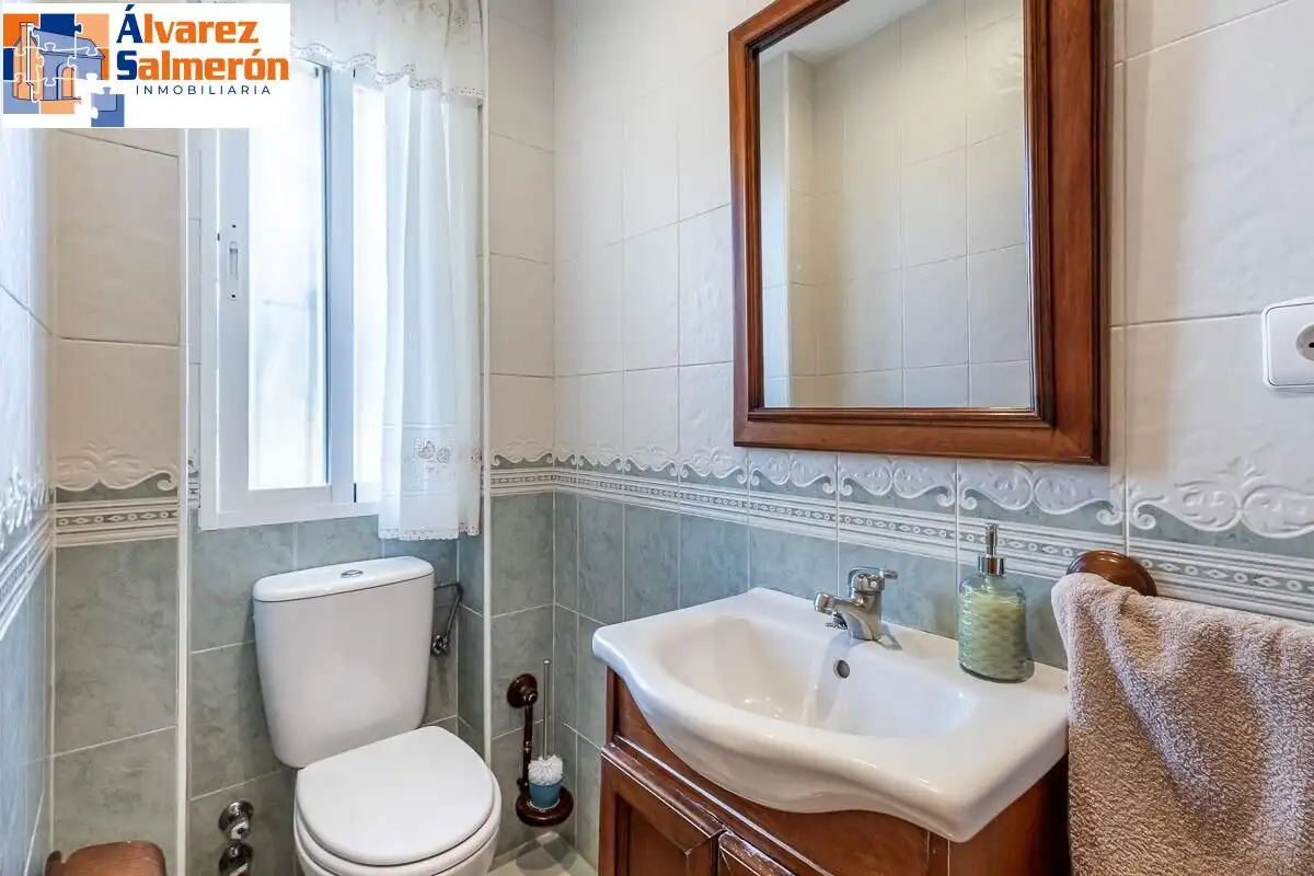 Casa pareada con piscina en venta en Calle CARLOS CANO (HI), imagen 9