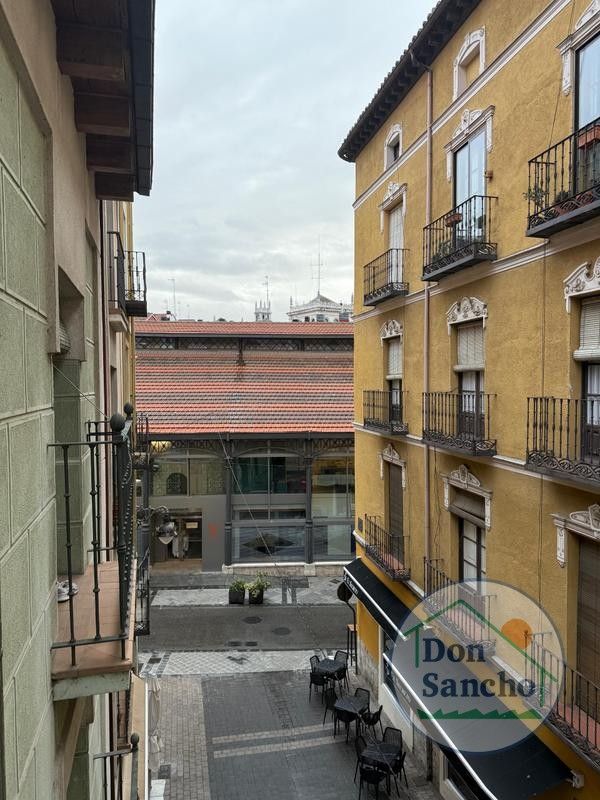 Vista exterior de Pis en venda en Valladolid Capital amb Calefacció