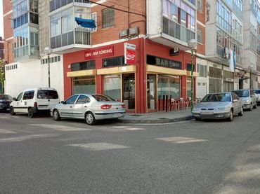 Gewerbefläche zum Verkauf in Calle Esteban Sáez Alvarado