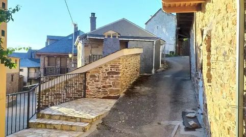 Foto 4 de Casa adosada en venta en Calle Real, 36, Molinaseca, León