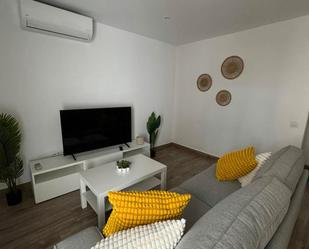 Sala d'estar de Pis de lloguer en L'Hospitalet de Llobregat amb Aire condicionat, Calefacció i Moblat