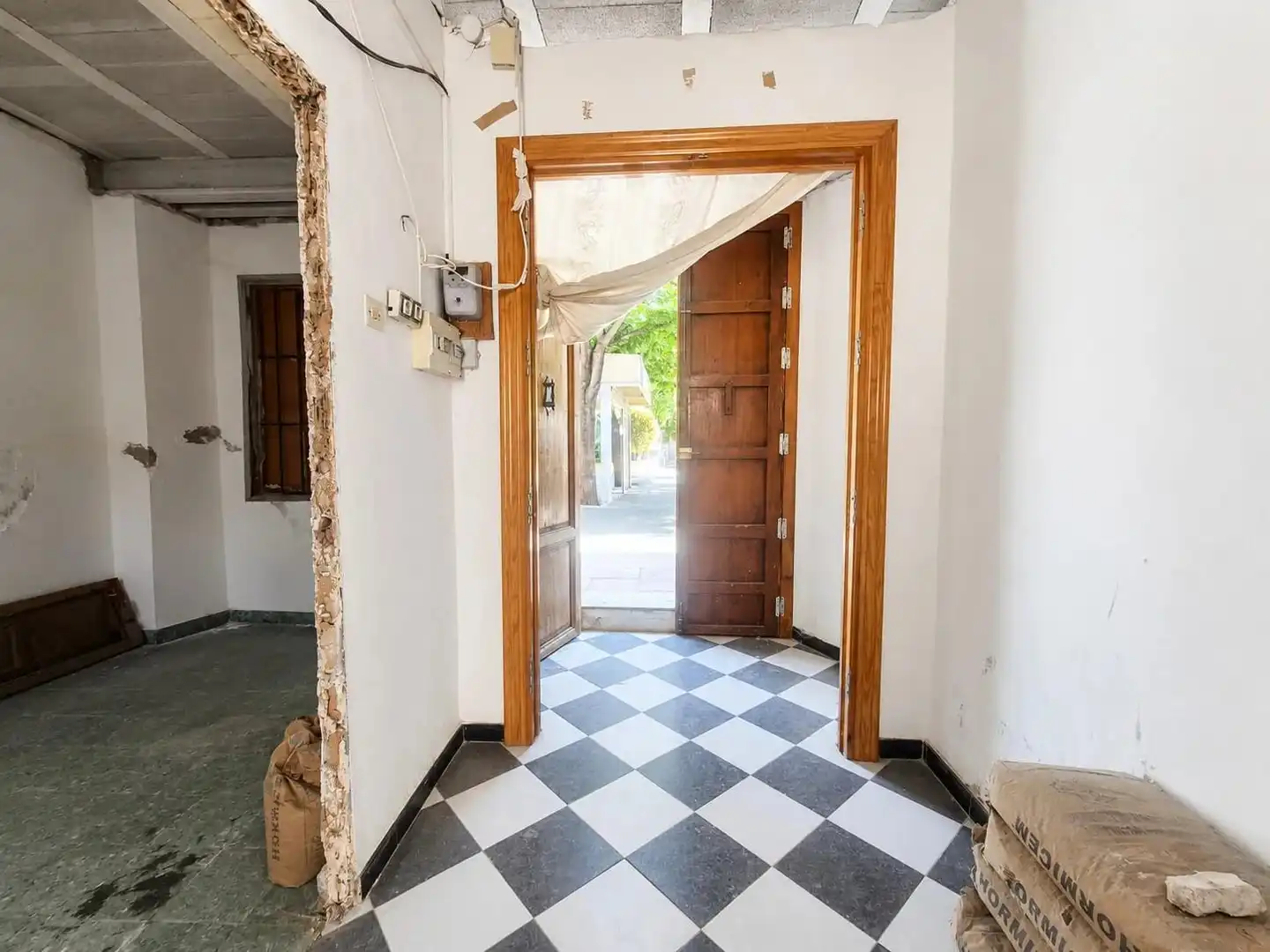 Houses for sale in Loja, Granada