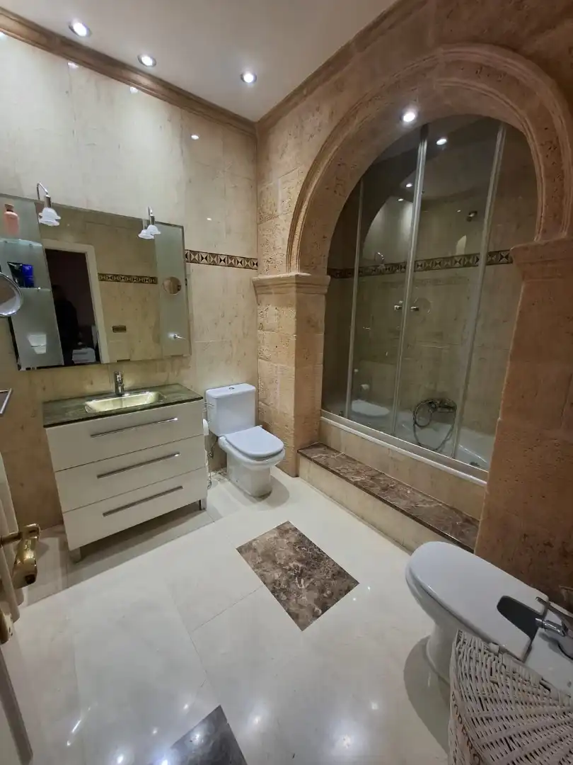 Bathroom of Houses for sale in Valencia  with Air Conditioner, Heating and Terrace