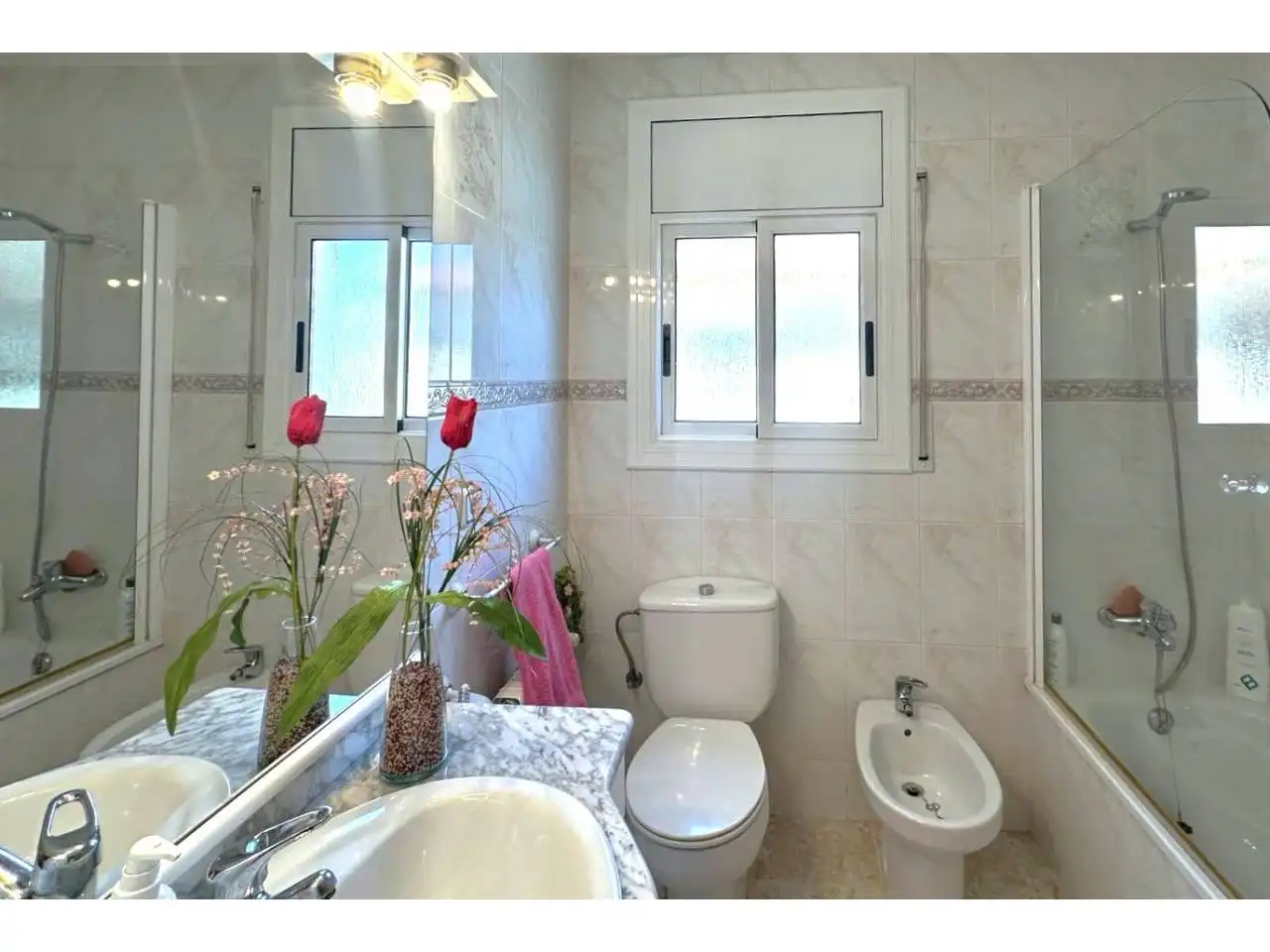 Badezimmer von Haus oder Chalet zum Verkauf in Lliçà d'Amunt mit Heizung und Privatgarten