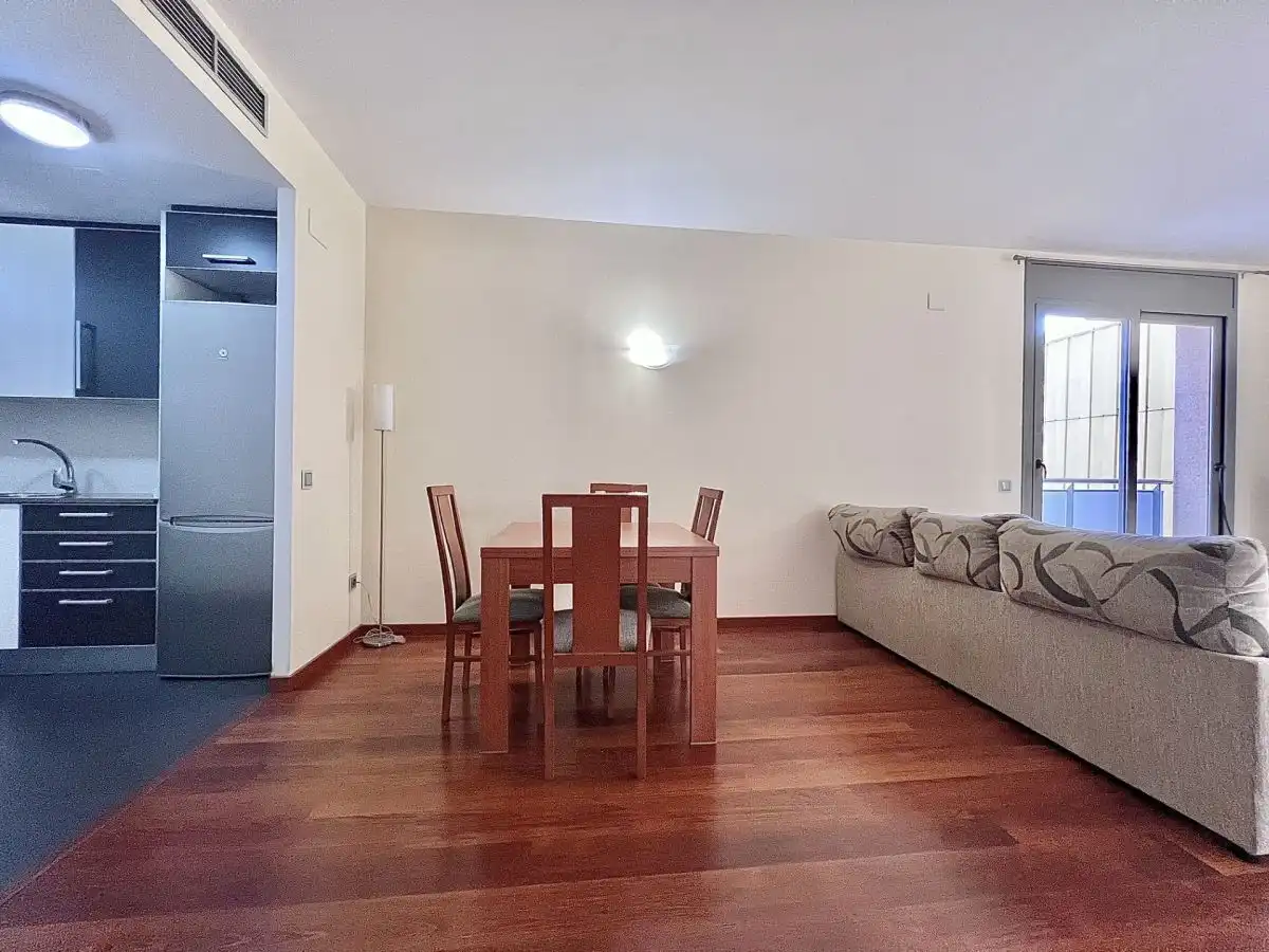 Sala de estar de Piso de alquiler en Terrassa con Aire acondicionado y Balcón