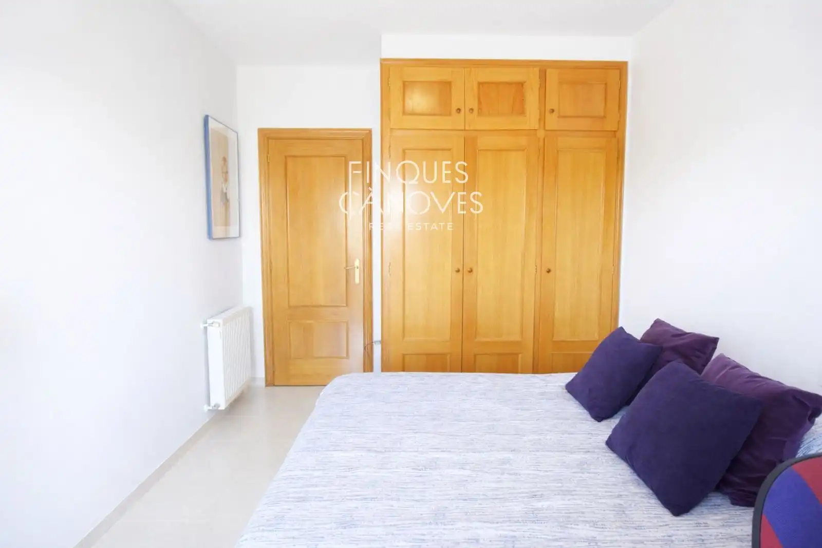 Habitación de Casa adosada en venta en Girona con Aire acondicionado, Calefacción y Jardín privado