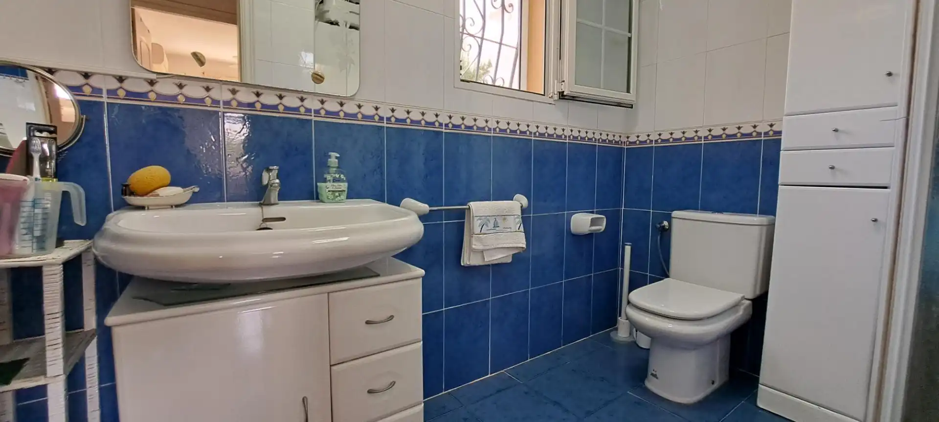 Bathroom of Houses for sale in Dénia  with Air Conditioner, Heating and Private garden