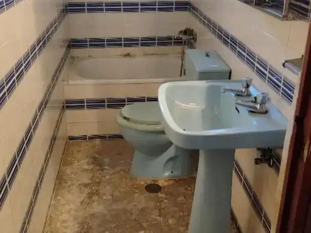 Bany de Casa adosada en venda en Ahigal amb Balcó