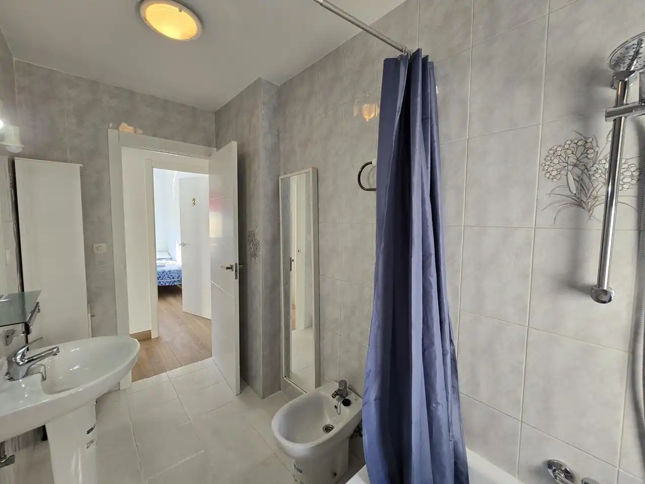 Room in Bami, Bami - La Estrella