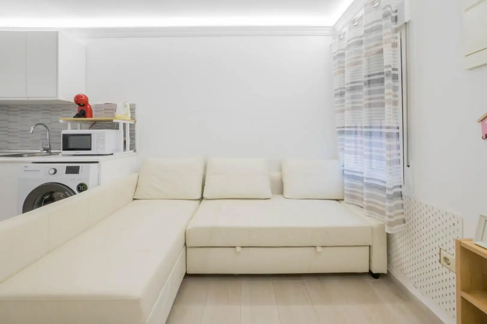 Sala d'estar de Estudi en venda en Fuengirola amb Aire condicionat, Calefacció i Jardí privat