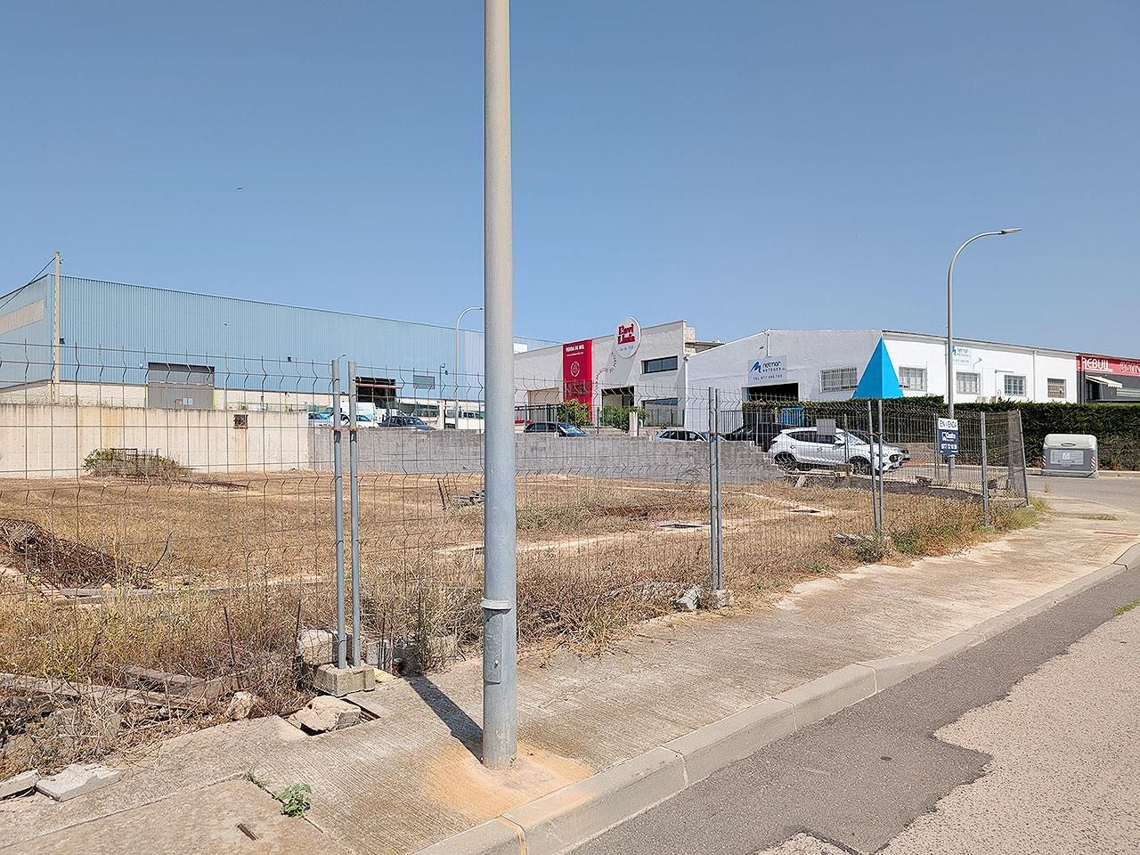 Industrial land for sale in El Perelló
