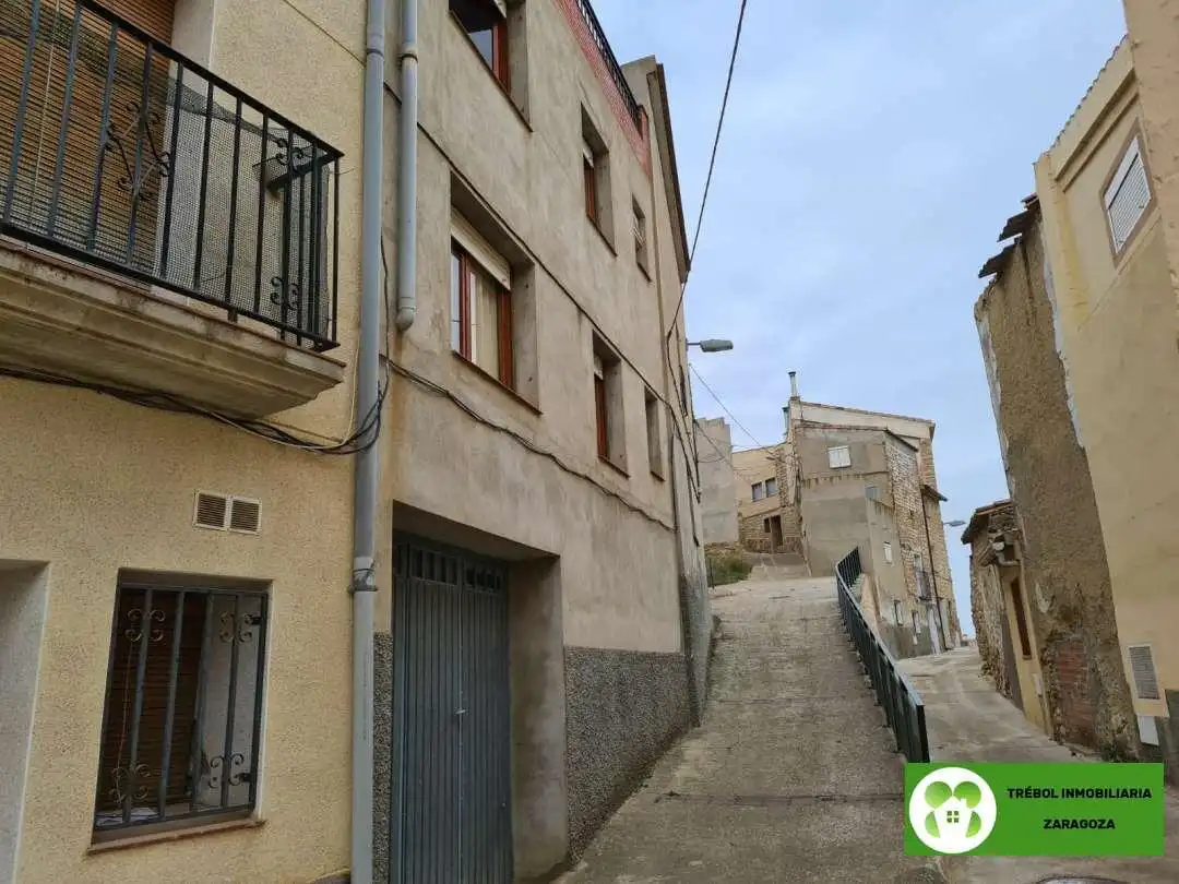 Vista exterior de Casa o chalet en venta en Escatrón con Aire acondicionado, Calefacción y Terraza