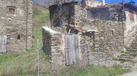 Casa con jardín a reformar en Espinavell