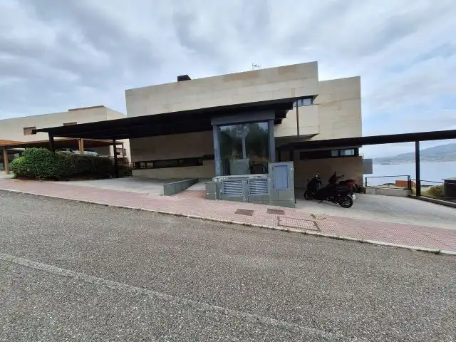 Vista exterior de Pis en venda en Baiona amb Terrassa