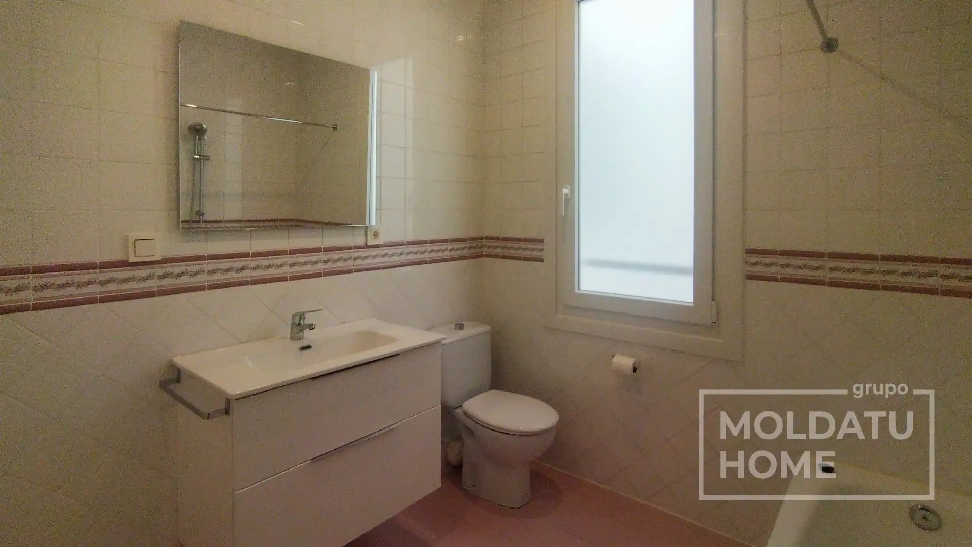 Baño de Piso de alquiler en Donostia - San Sebastián  con Calefacción y Terraza