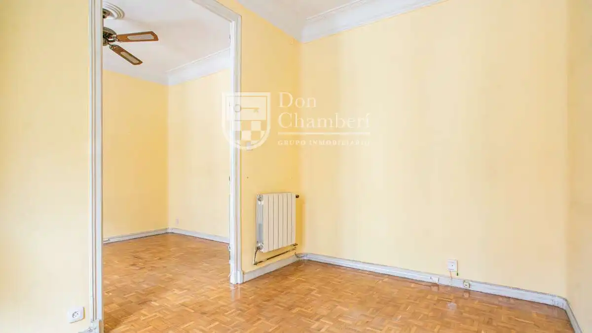 Bedroom of Flat for sale in Madrid  with Heating, Storage room and Balcony