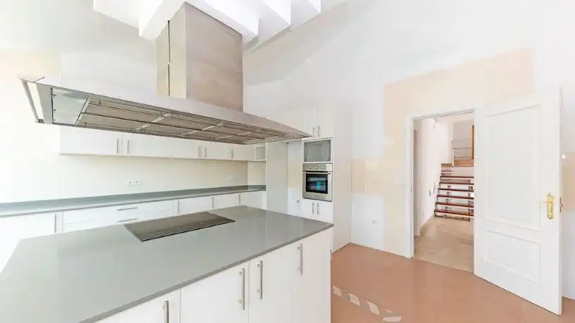 Cocina de Casa o chalet en venta en Benahavís con Aire acondicionado, Calefacción y Jardín privado