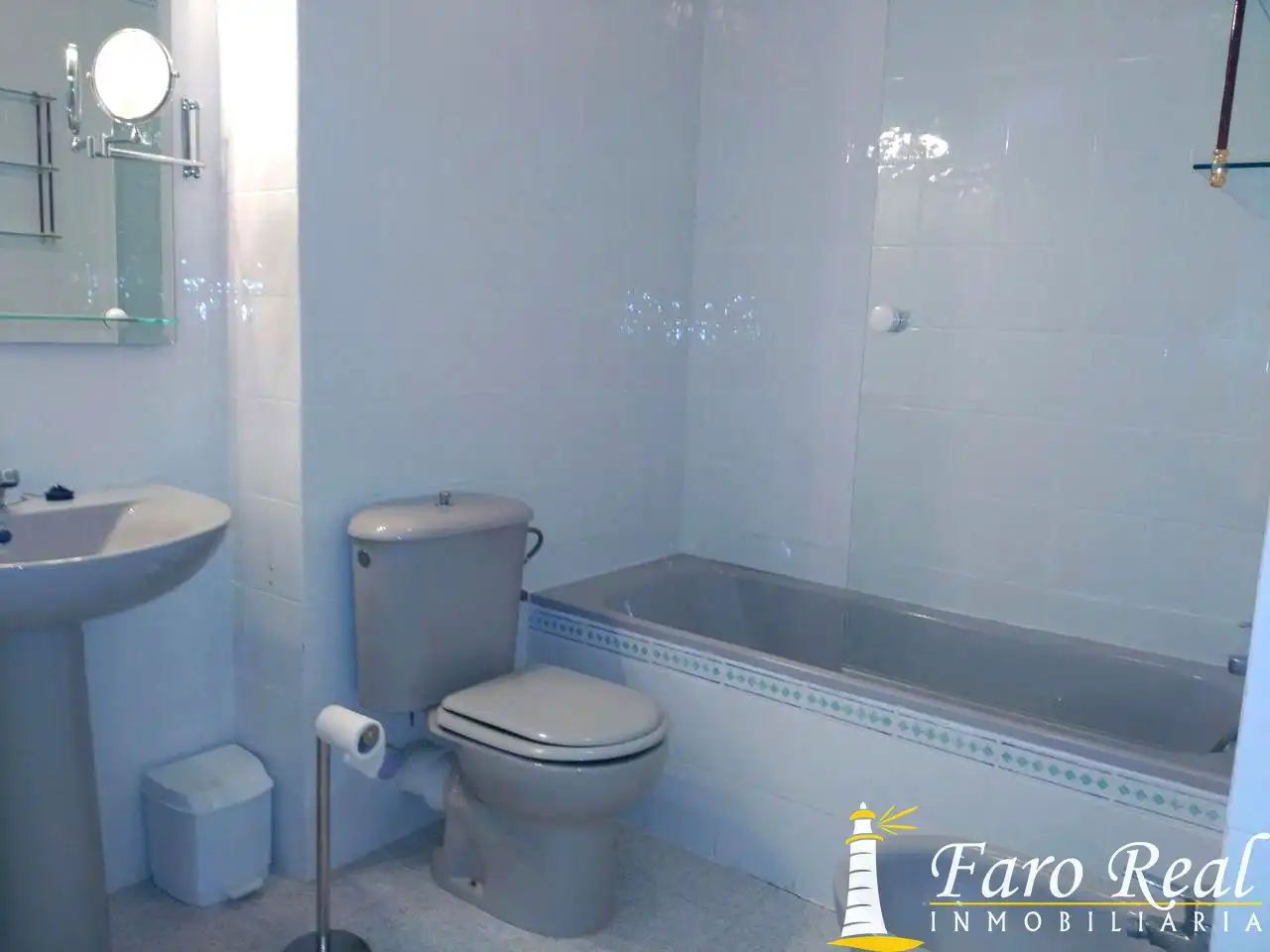 Bathroom of Detached homes for rent in Sanlúcar de Barrameda  with Air Conditioner, Private garden and Swimming Pool