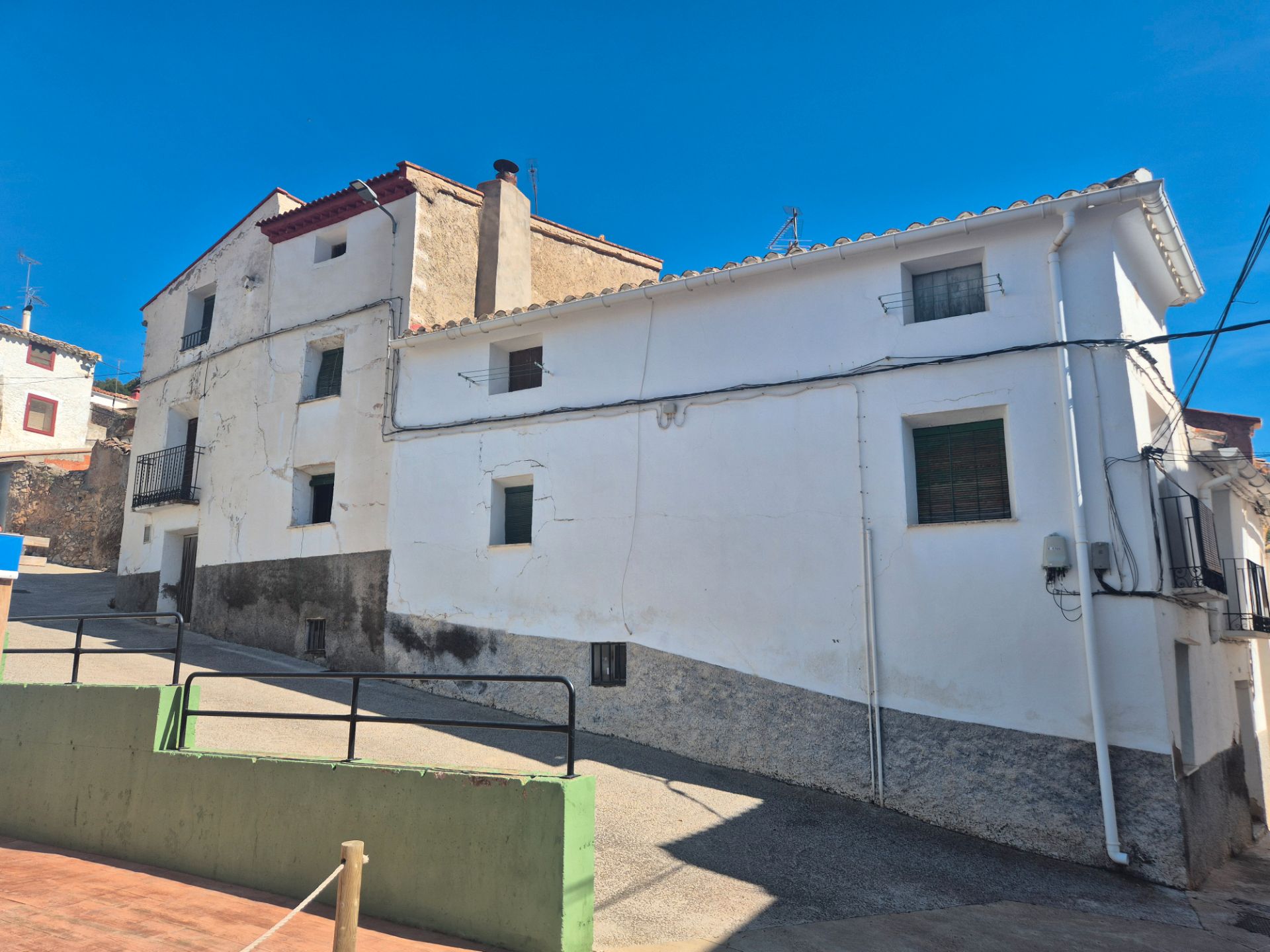 Exterior view of Country house for sale in Aguilón  with Furnished
