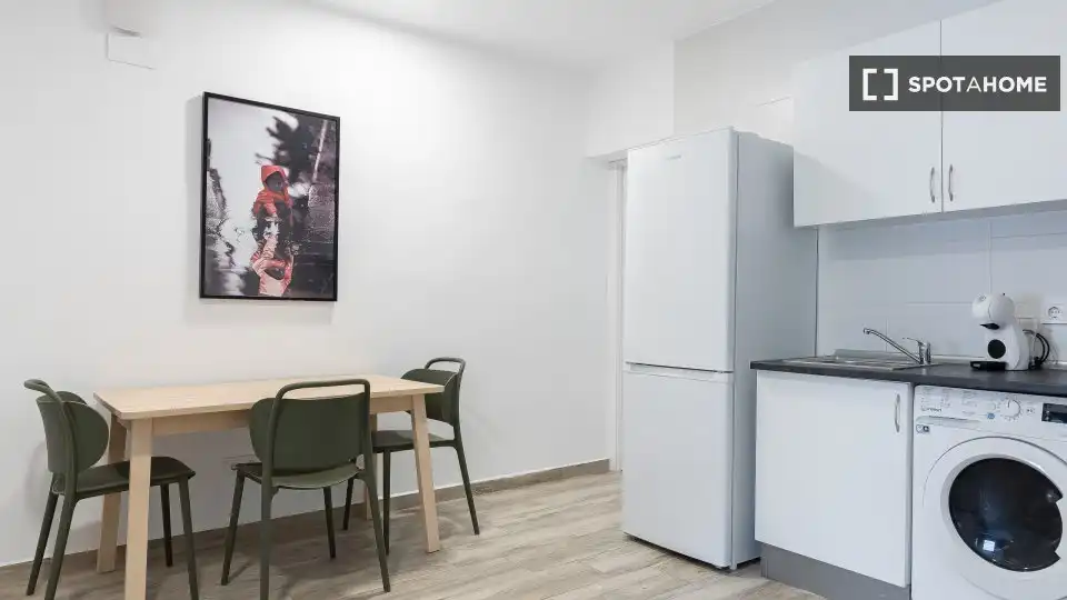 Kitchen of Flat for rent in Getafe  with Air Conditioner, Heating and Furnished